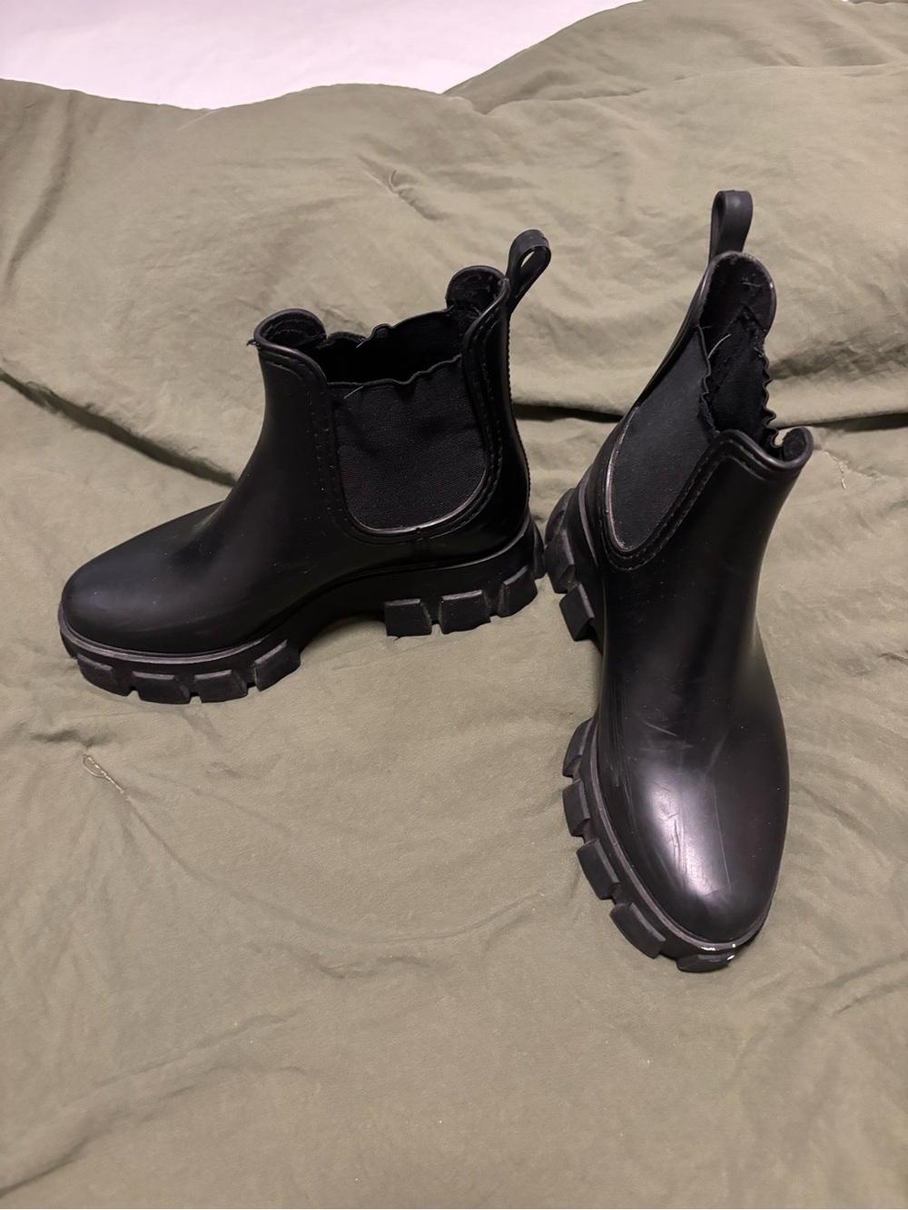 Chunky Black Chelsea Rain Boots